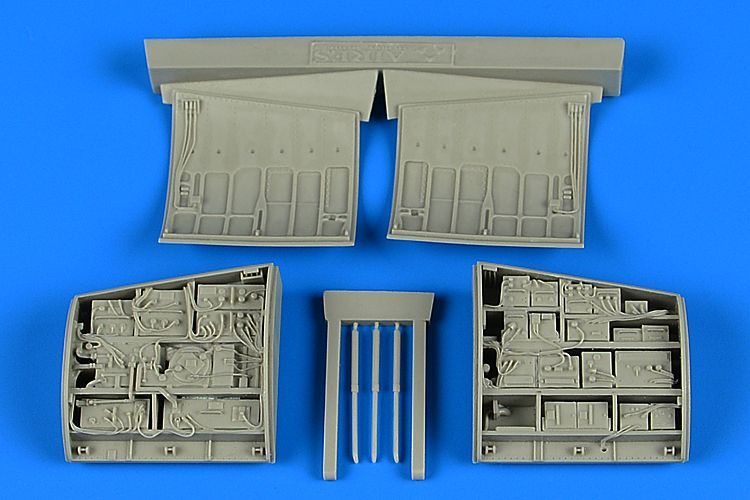 1:48 F-15 Eagle electronic bay