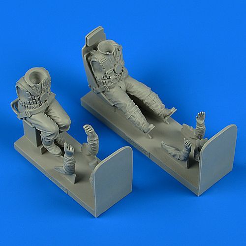 1:32 German Luftwaffe Pilot and Gunner WWII with seats for Ju 87 Stuka