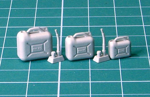1:35 Plastic Jerry Cans 5 l, 10 l & 20 l