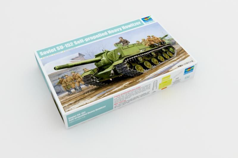 1:35 Soviet SU-152 Self-propelled Heavy Howitzer