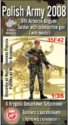 1:35 6th Airborne Brigade - Soldier with submachine gun (w/decals)
