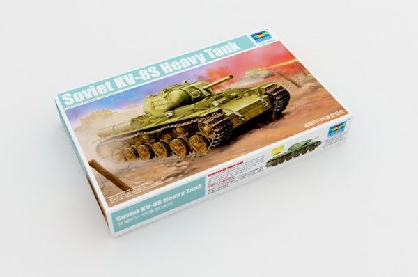 1:35 Soviet KV-8S Heavy Tank