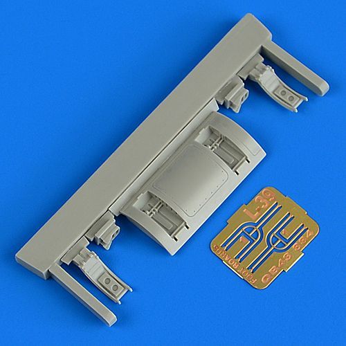 1:48 L-39 Albatros open footsteps