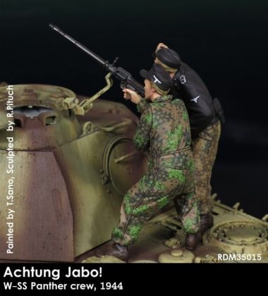 1:35 ACHTUNG JABO! W-SS Panther crew, 1944