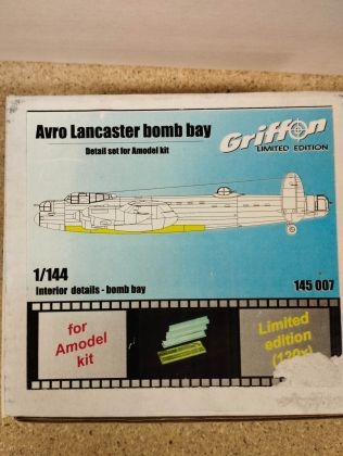 1:144 Avro Lancaster bomb bay