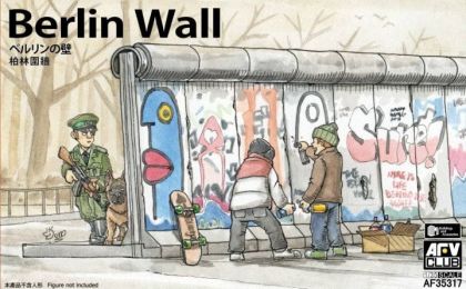 1:35 Berlin Wall (3 Pieces)