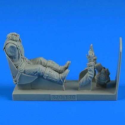 1:32 USAAF WWII Pilot with ej. seat for P-47 Thunderbolt