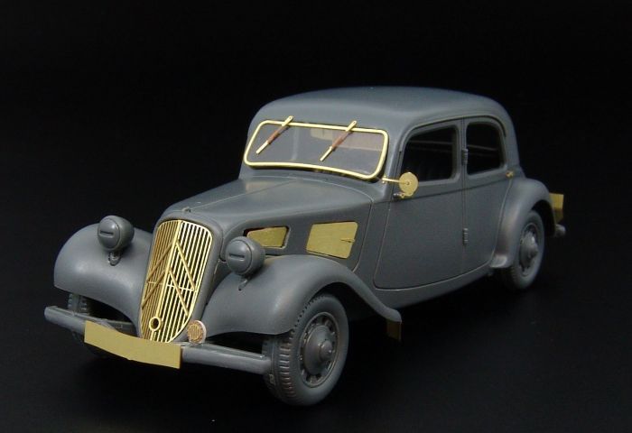 1:48 CITROEN 11CV (TAMIYA)