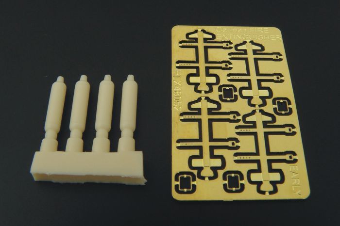 1:48 German FIRE EXTINGUISHER Early