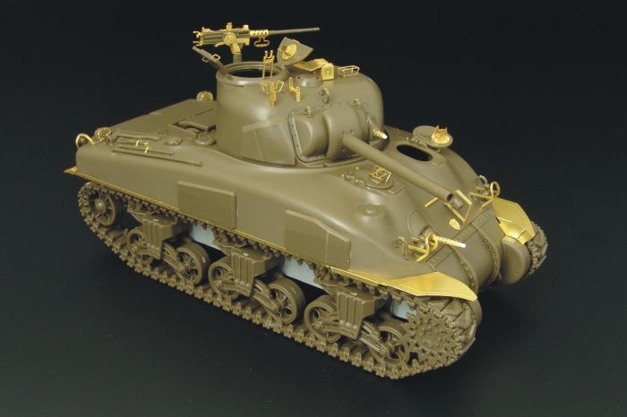 1:48 M4A1 SHERMAN (TAMIYA)