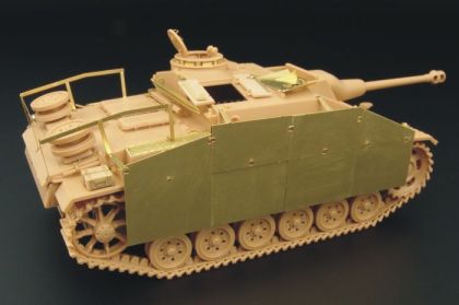 1:48 Stug III Ausf.G SCHURZEN (TAMIYA)