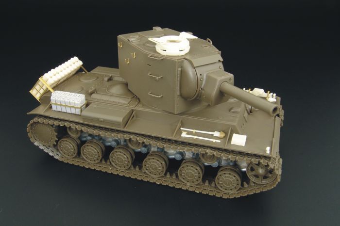 1:48 Pz.Kpfw KV-II 754 ( r ) (TAMIYA)