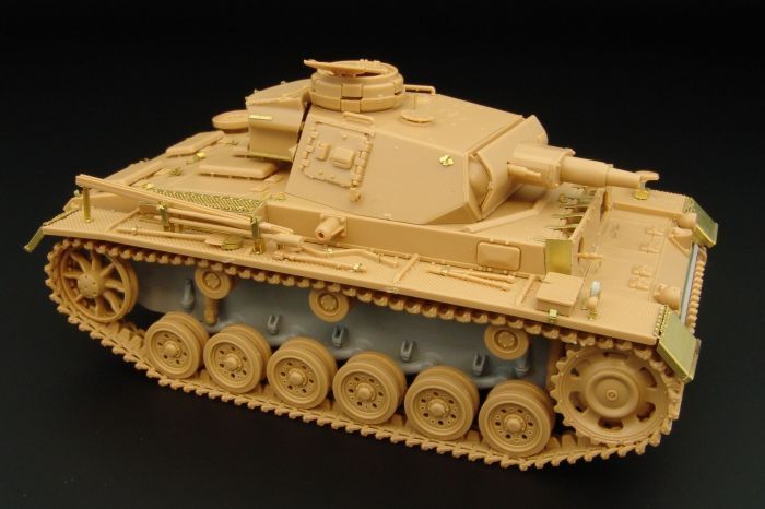1:48 Pz.III.ausf.N (TAMIYA)