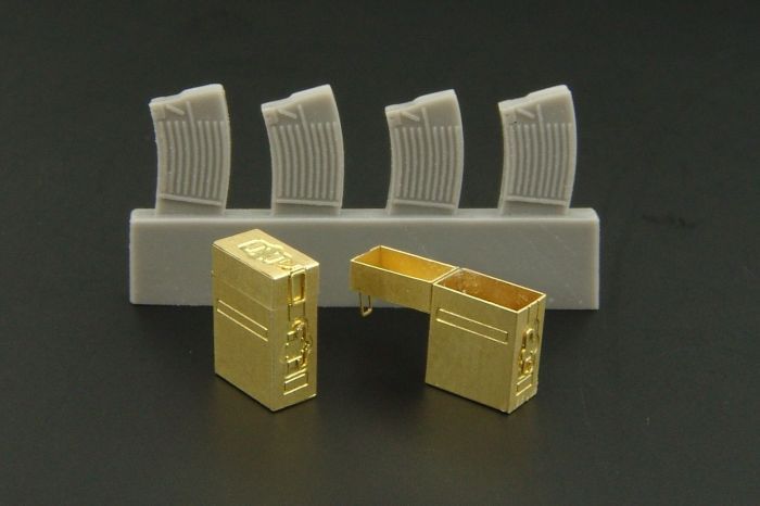 1:48 2cm FLAK magazines and boxes