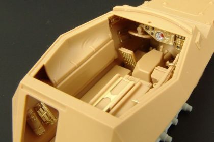 1:48 Sd.Kfz.250/3 INTERIOR (TAMIYA)