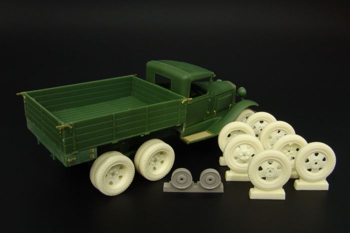 1:48 Gaz-AAA wheels (UM)