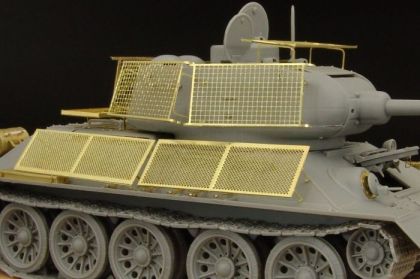 1:48 T-34/85 Improvized schurzen (HOBBY BOSS)