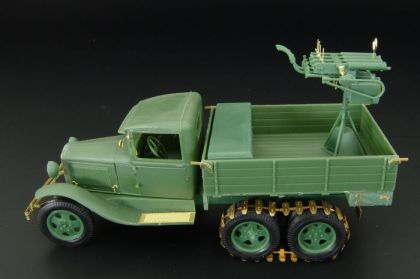 1:48 GAZ-AAA with Quadruple MAXIM AA gun (UM)
