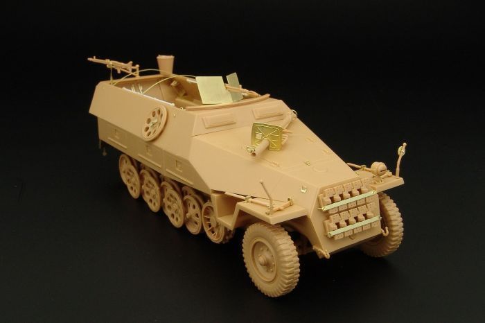 1:48 Sd.Kfz.251/1 ausf.D EXTERIOR (TAM)