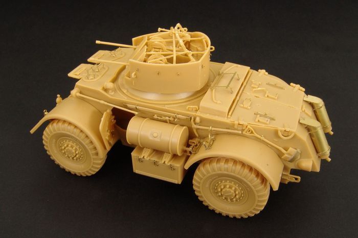 1:48 T17E2 AA Staghound (BRONCO)