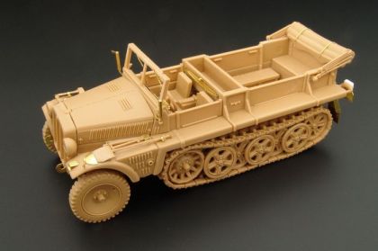 1:48 Sd.Kfz.10 Demag D7 (BlueCat)