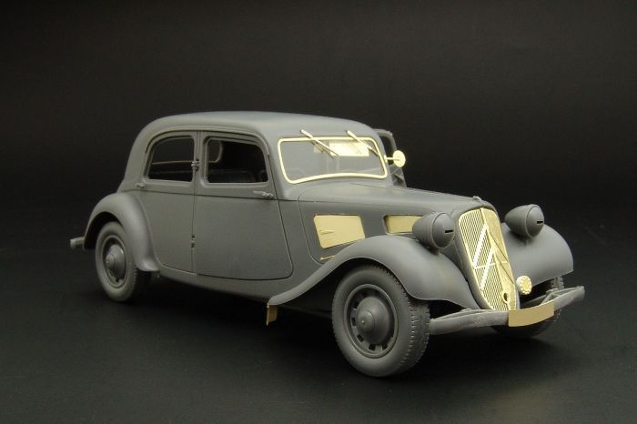 1:35 Citroen 11CV (TAMIYA)