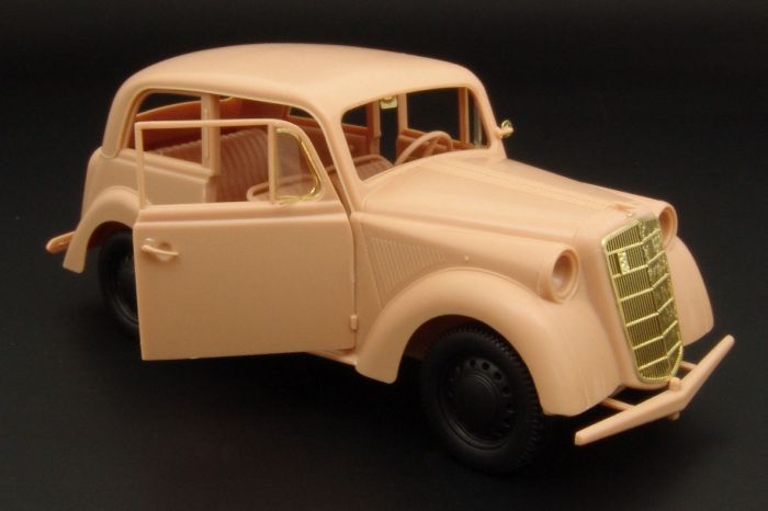 1:35 Opel OLYMPIA saloon 1937 (Bronco)