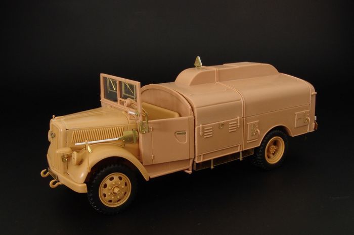 1:35 Opel Blitz Tankwagen (Italeri)