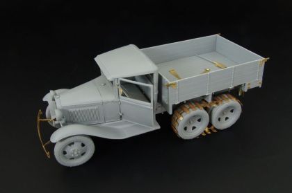 1:35 GAZ-AAA ( Miniart )