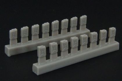 1:144 German fuel cans