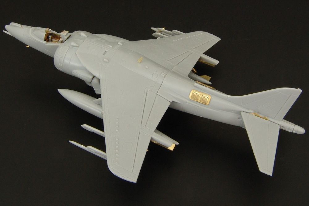 1:144 AV-8B Harrier II plus (Revell)