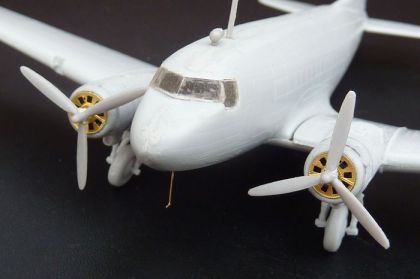 1:144 Douglas C-47/ Lisunov Li-2 (EasternExpress)