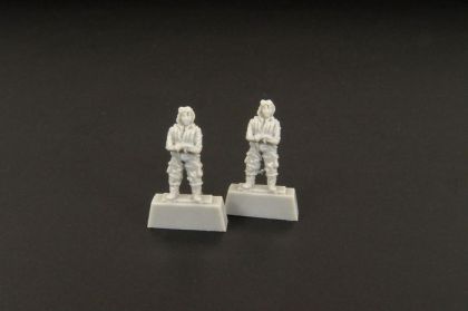 1:144 Japanese pilot WWII /(two pieces)