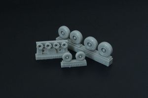 1:144 C-130 Hercules wheels