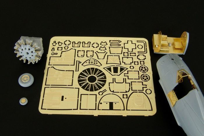 1:72 P-26A Peashooter (Azmodel)
