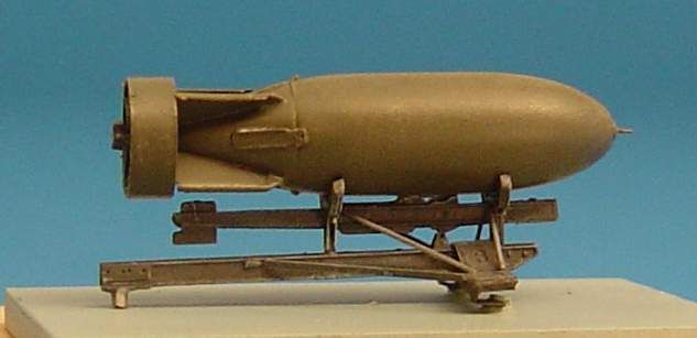 1:48 Bomb rack for Spitfire + british 500lb bomb