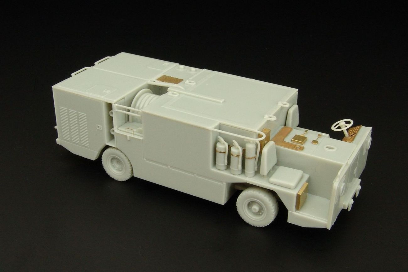 1:48 P25 USN carrier deck fire engine (SKUNK MODELS)