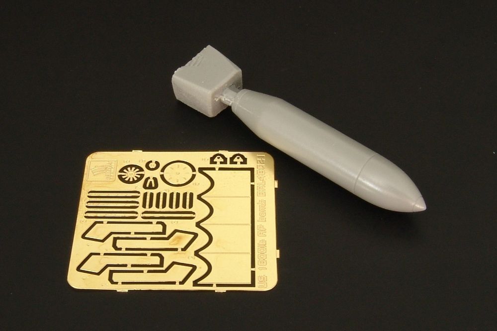 1:48 US 1600lb AP b.