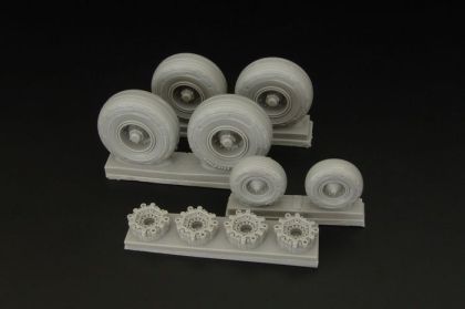 1:48 C-130 Wheels