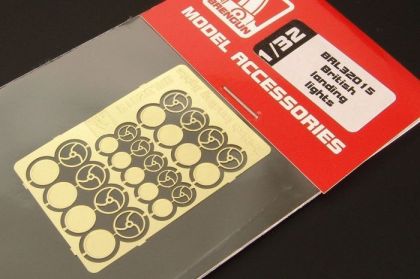 1:32 British landing lights