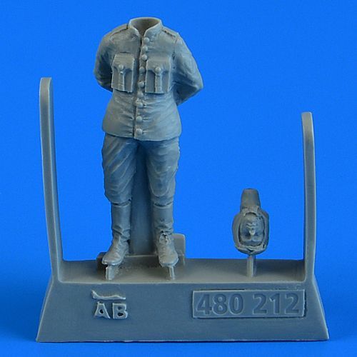1:48 German WWI Pilot