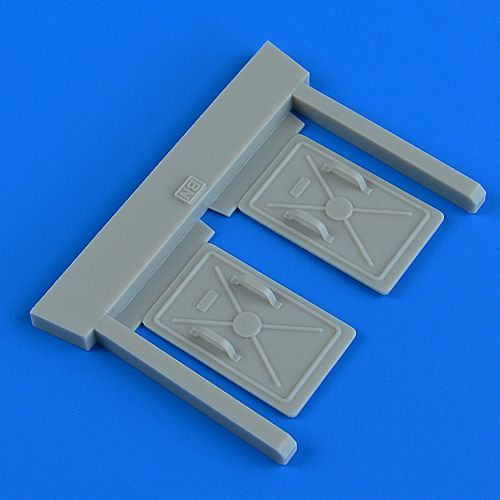 1:32 MiG-23BN remove before flight covers