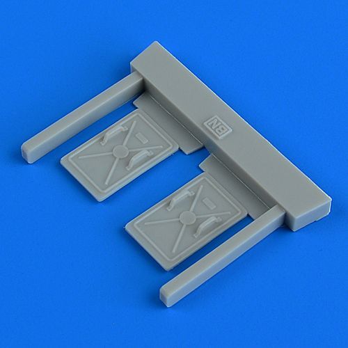 1:48 MiG-23BN remove before flight covers