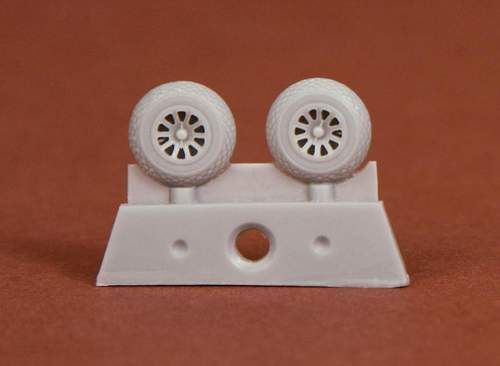 1:72 North-American P-51D Mustang wheel set (diamond tread)