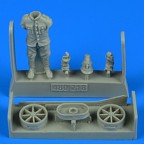 1:48 German or Autro-Hungarian WWI aircraft mechanic