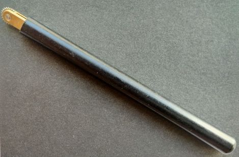 Nýtovadlo:rozteč 1mm.