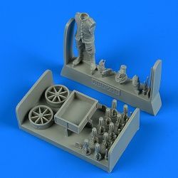 1:48 German WWI Aircraft Armorer with ammunition cart