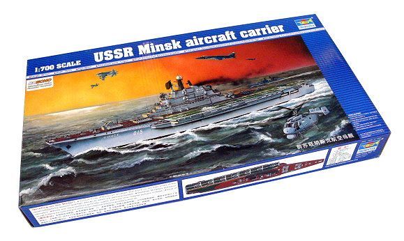 1:700 USSR Minsk aircraft carrier