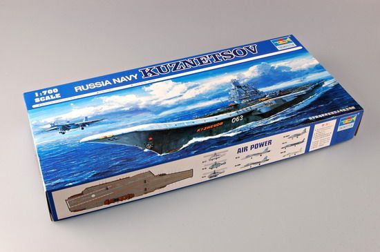 1:700 RUSSIA NAVY KUZNETSOV