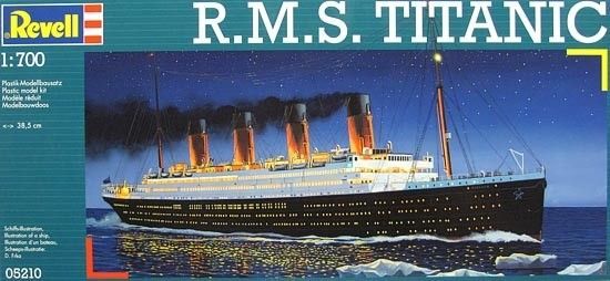 1:700 R.M.S. Titanic